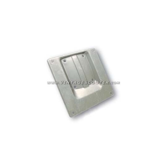 Support de plaque acier Format Italien 17x17 Vespa 50 / 125 Primavera / ET3